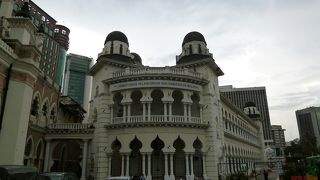 ゴンパック川が望めます。