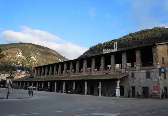 クアランタ・マルティーリ広場