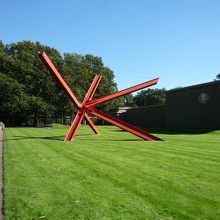 庭園にあるこれも作品