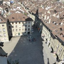 塔の影がいい感じ