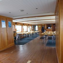 帰りの船。行きと違うタイプの船でした。