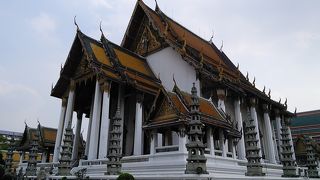 中国風のタイ寺院？
