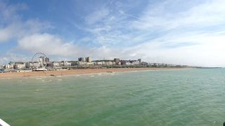 海の上のローラーコースター