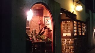 小さな公園近くの珈琲店2階が喫茶室