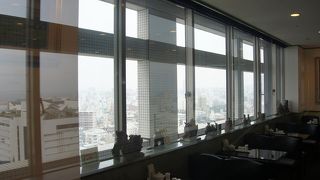 沖縄県庁舎１４階にある喫茶室
