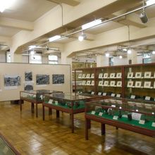 こちらには犠牲者の遺品なども展示されていました