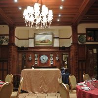 本館では結婚式の準備中でした