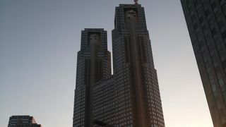 高層の東京都庁