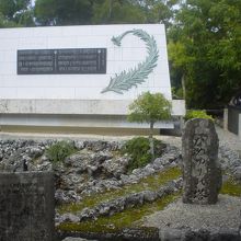 右下がひめゆりの塔