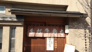 駅前、手軽なだけの蕎麦屋