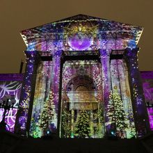 ウォールタペストリー（中之島図書館）