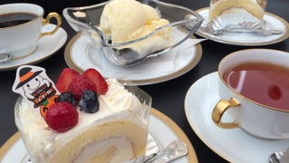 天井高くてゆっくりできますよ。