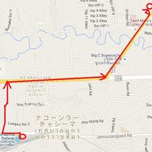 駅から西に向かい、国道２号線に出てからターミナルに向かいます