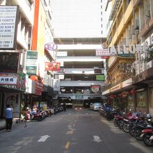 金沢ゴールドカレー バンコク（タニヤ店）