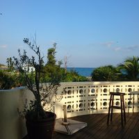 レストラン前テラスからの海