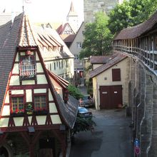 カワイイお家が並んでます