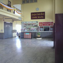 ナコンラチャシーマの駅内の様子です。清掃が行き届いて綺麗です