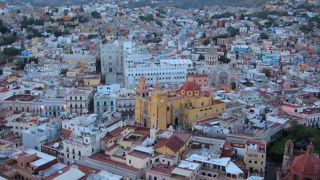 ピピラの丘から街を一望