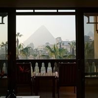 クフ王とカフラー王の二つのピラミッドが見えました。