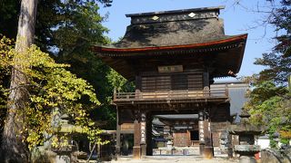 素晴らしい庭園がある寺院