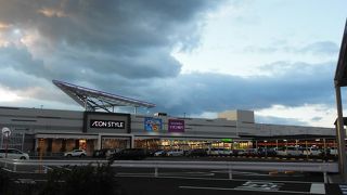 イオンモール常滑が、目の前です