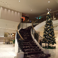 ロビーらせん階段は結婚式の記念撮影スポット