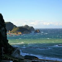 部屋から見た朝の海