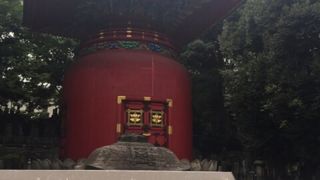 一際目立つ彩色の塔