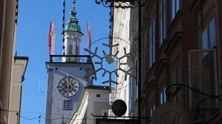 旧市街のメインストリート