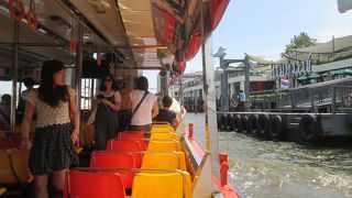 ターチャン船着き場からは空きます