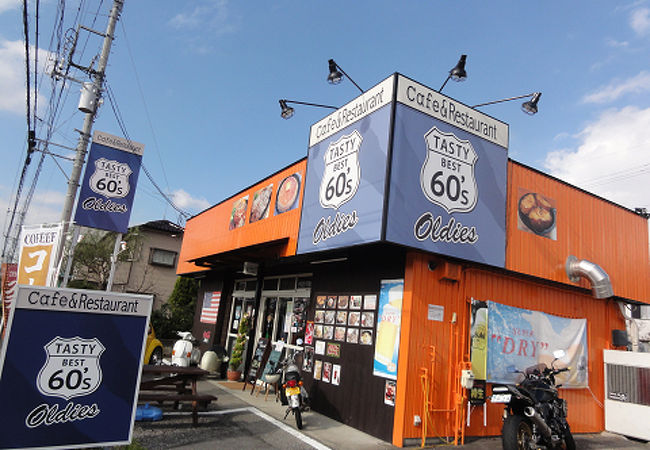 店内にバイク