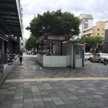 京都市営地下鉄、烏丸御池駅。