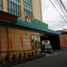 平和堂石山店、外観。