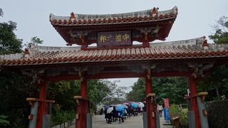 二千円札がないので比べられませんでした。