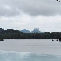 インフィニティープールとシーギリヤロック