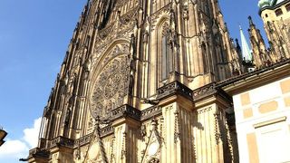 プラハ城のあとに。