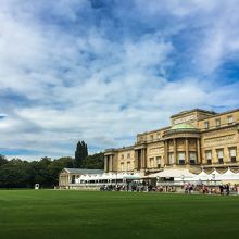 中庭からは撮影OK.