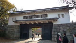 大阪城ホールから近い門