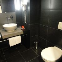 洗面台・バスタブともに使いづらい