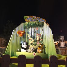 子ども用のアトラクション施設