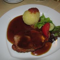 この付け合わせのクヌードルが美味しかった