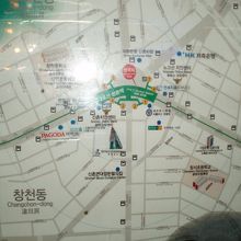 地下鉄の新村駅案内板！