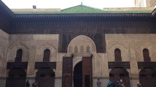 繊細なデザイン