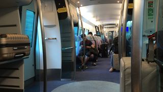 空港から香港市中への移動に便利