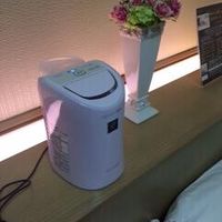 枕元の花も女性向きです