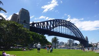 対岸まで歩いて渡りました