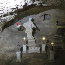 聖パウロ教会と洞窟 