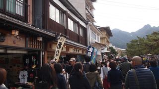 グルメもお土産も盛りだくさん！