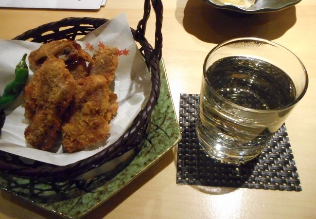 長崎の郷土料理を食べられるバーのような雰囲気の居酒屋