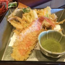 炙り海鮮丼の天ぷら